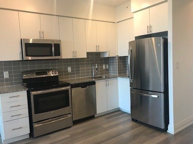 7165 Yonge Street - 1710